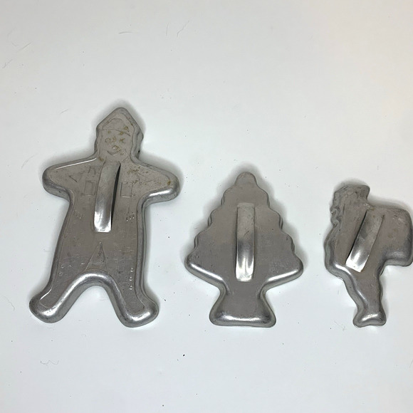 3 Vintage Christmas Tin Aluminum Cookie Cutters Gingerbread Man Santa Tree - Picture 1 of 9